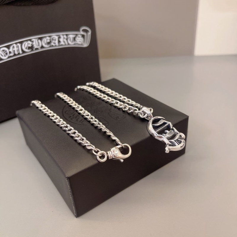 Ch**me He**ts necklaces